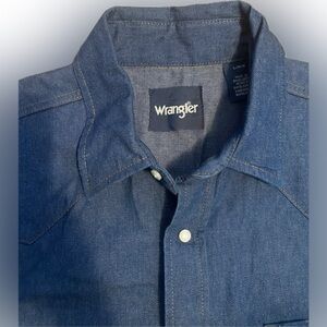 Like New Vintage Style Wrangler Dark Wash Denim  Button-Up Shirt